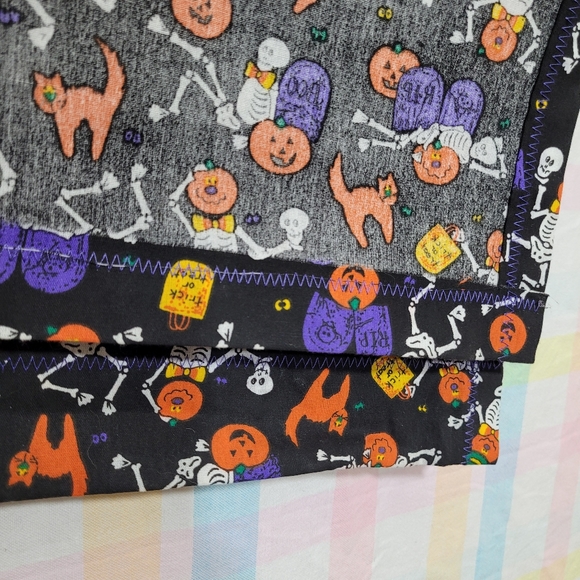 Halloween tablecloth vintage handmade fabric cover skeletons cats RIP tombstone - Picture 3 of 3